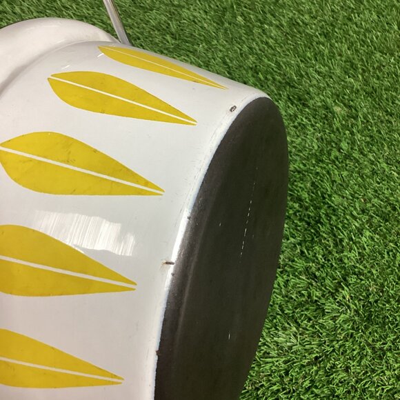 Cathrineholm Yellow White Enamel Lotus Stock Pot Casserole Dish No lid - Picture 11 of 15